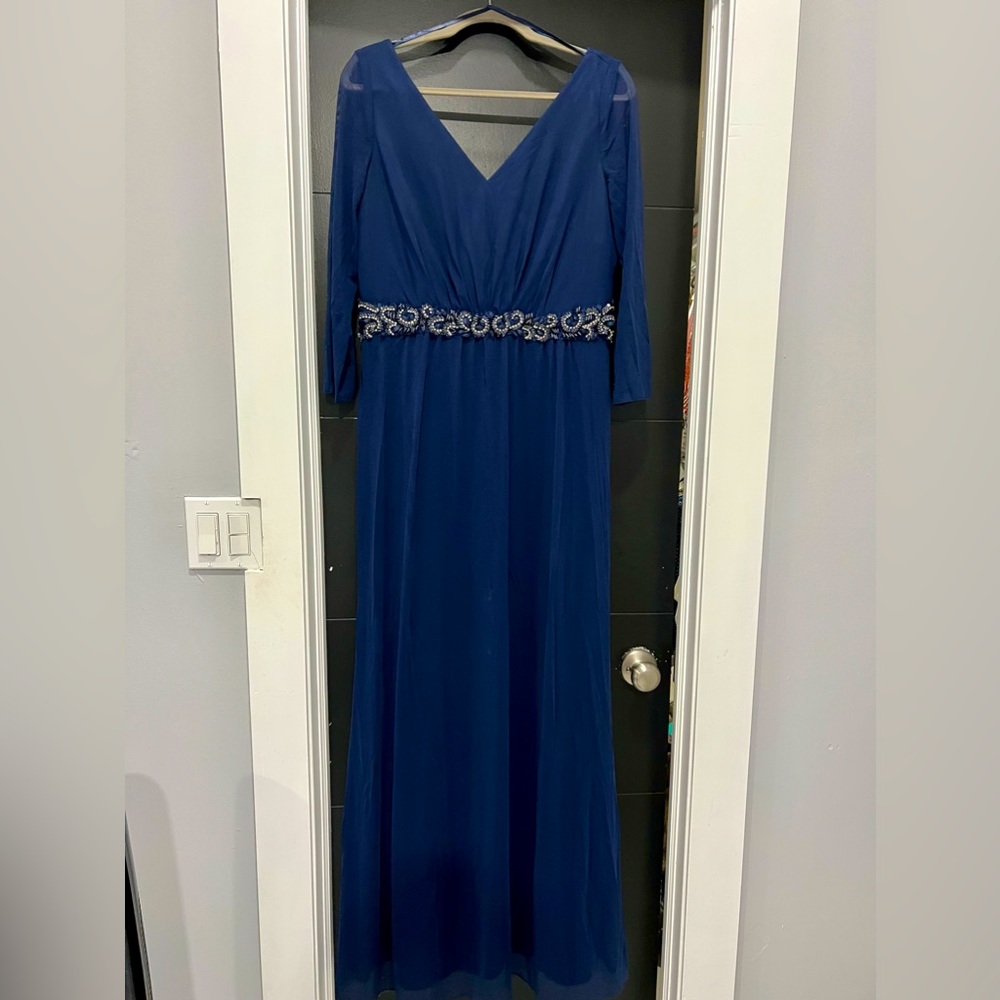 Pre-owned Marina Size 10 Maxi dress. Purchased from Neiman Marcus.